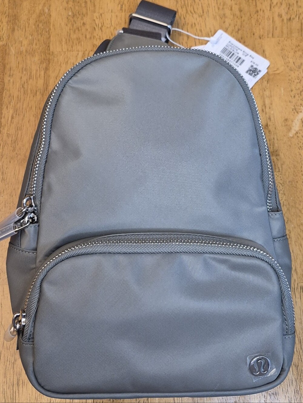 Lululemon Willow Leaf Green Silver Hardware Everywhere Sling Bag 4.2L